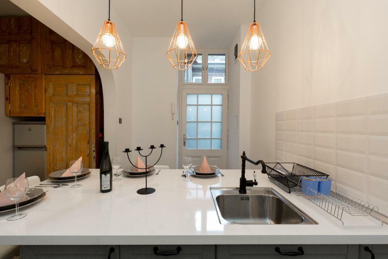 Luxury Twin 1-Bedroom In Kazinczy Street Budapest Exterior photo